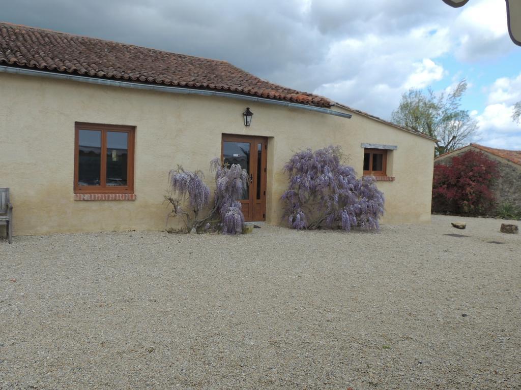Le Mas D'Anjou Hotel Tigné Buitenkant foto