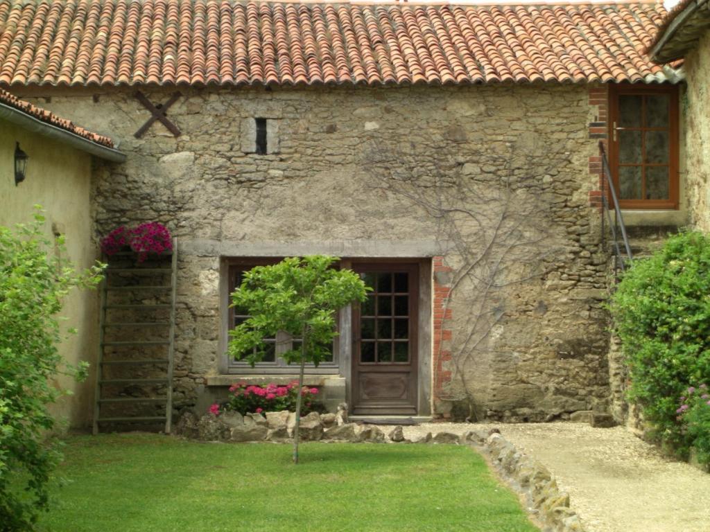 Le Mas D'Anjou Hotel Tigné Buitenkant foto